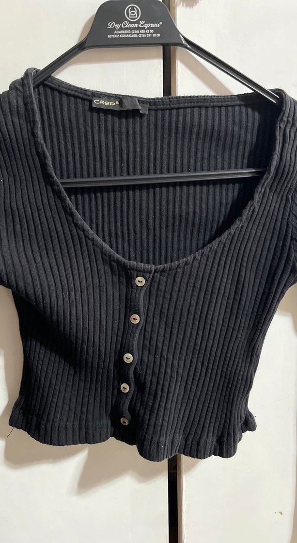 Kadın Siyah Düğmeli V Yaka Triko - Görsel 2