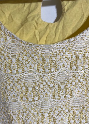 Dantel Detaylı Sarı Kısa Kollu Bluz - Görsel 2