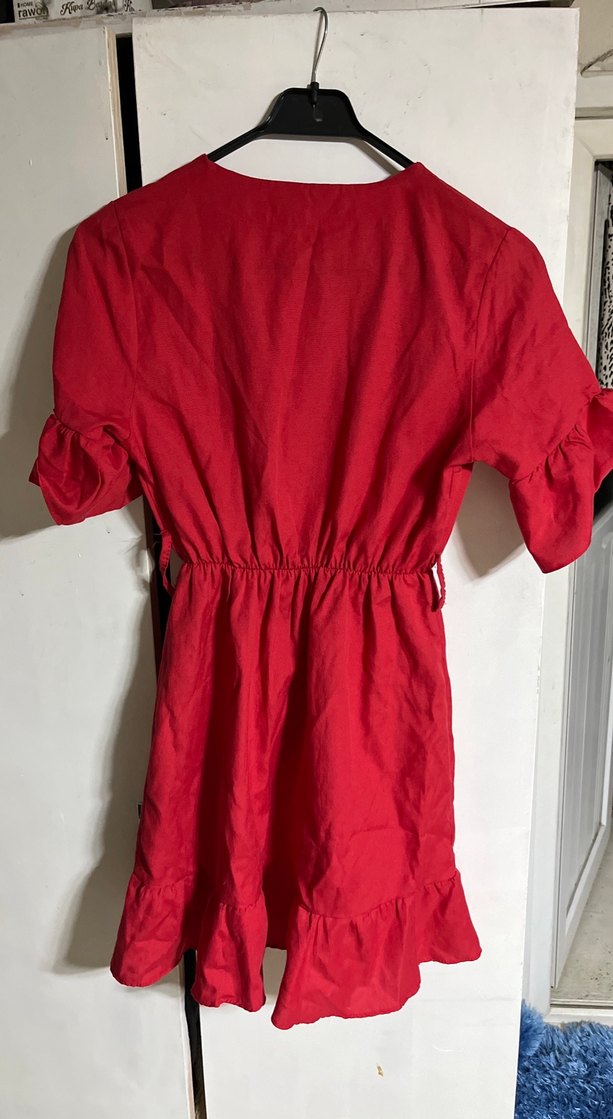 Kırmızı V Yakalı Midi Keten Elbise - Görsel 4