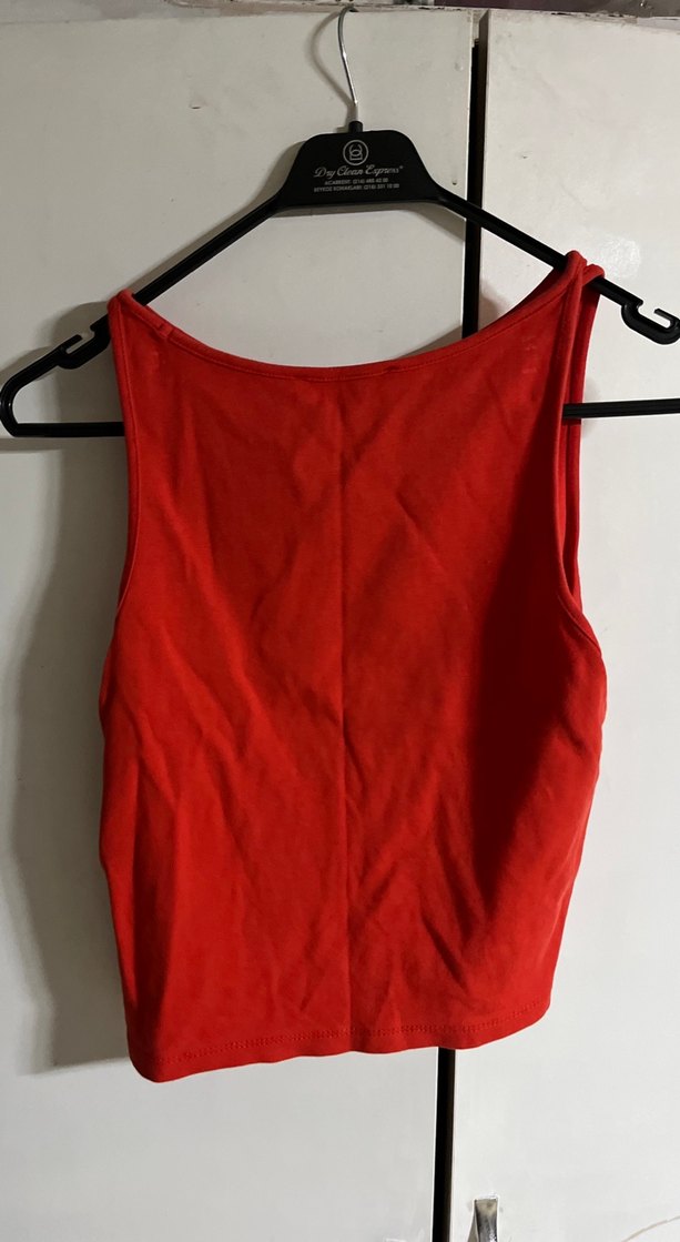 Kırmızı Kadın Kolsuz Yüksek Yakalı Atlet - Görsel 3