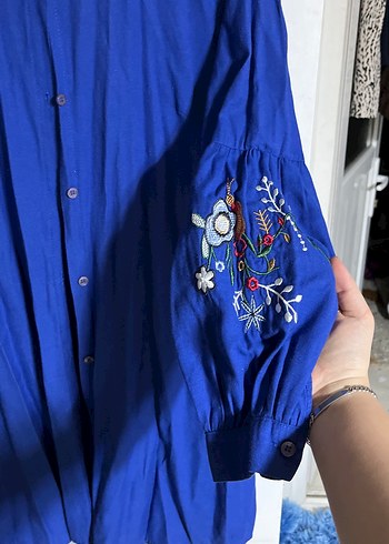 Mavi Düğmeli Uzun Kollu Keten Kadın Gömlek - Görsel 2