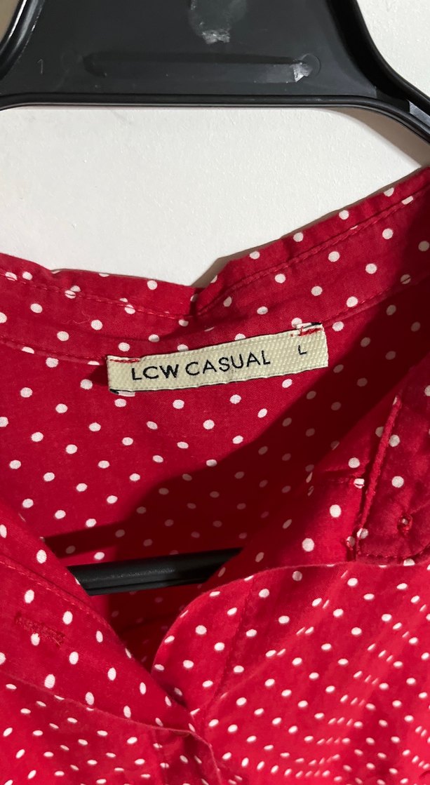 Kırmızı Puantiyeli Kolsuz Gömlek - Görsel 3