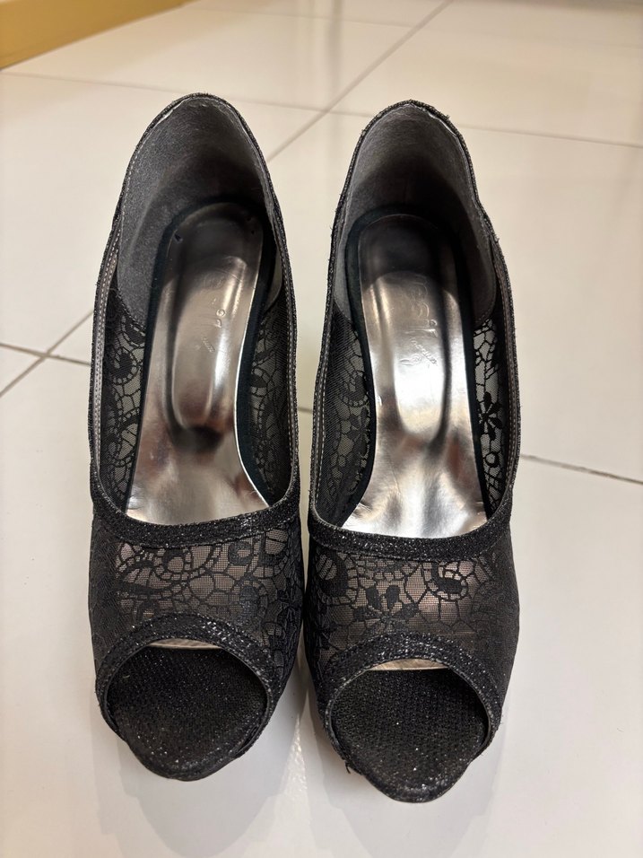 Siyah Dantel Desenli İnce Topuklu Kadın Ayakkabı - Görsel 2