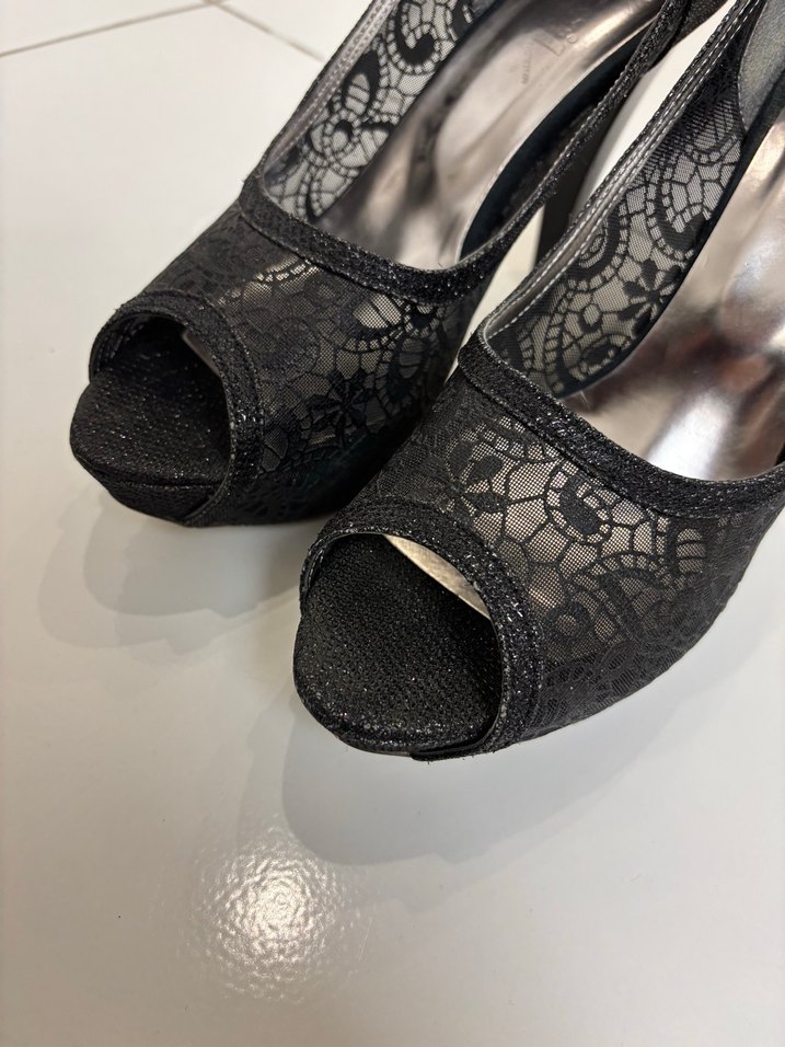 Siyah Dantel Desenli İnce Topuklu Kadın Ayakkabı - Görsel 5