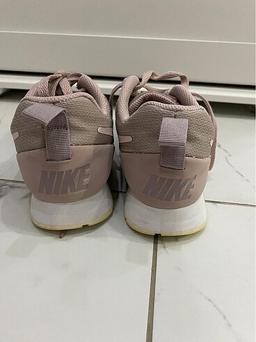 36 Beden pembe Renk Orjinal nike spor ayakkabı