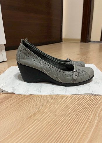 Diğer Gri Kadın Topuklu Ayakkabı