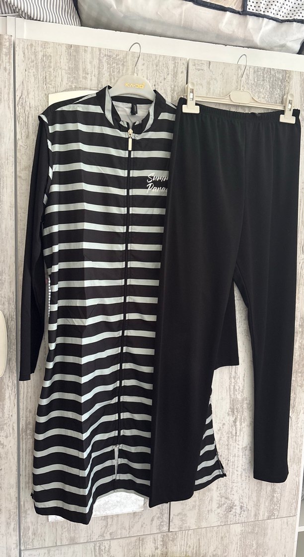 Siyah-Gri Zebra Desenli Kadın tesettür haşema takım - Görsel 2