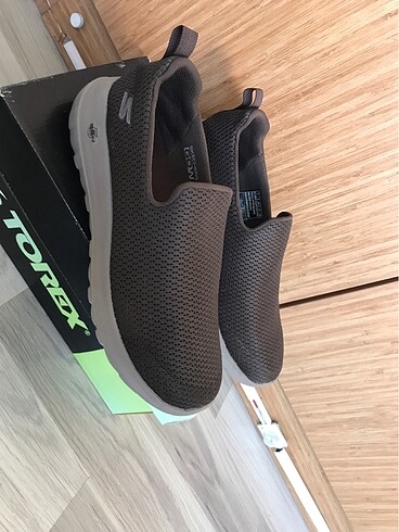 Skechers