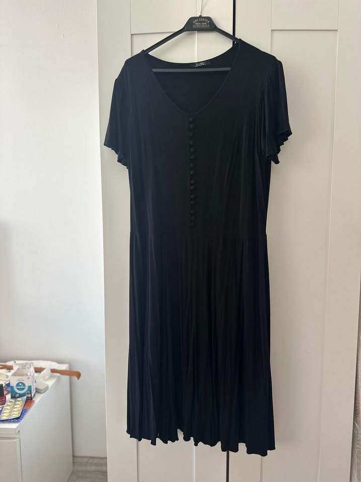 Düğmeli Siyah Midi  Elbisesi - Görsel 2