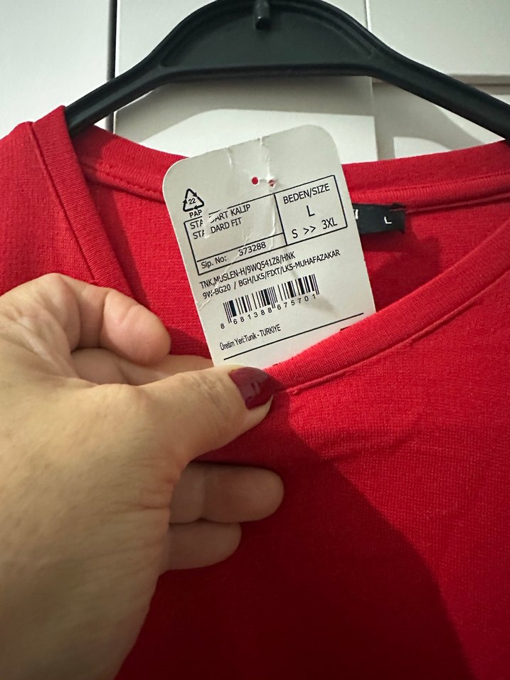 Kırmızı Parlak Midi Kadın Elbisesi - Görsel 4