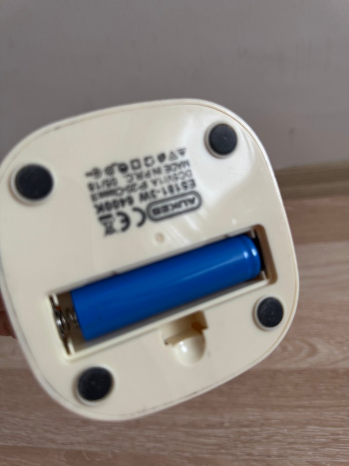 Bej Masa Lambası ve Kalemlik - Görsel 3