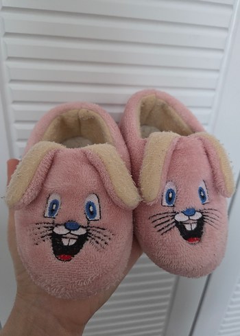 Kız Çocuk Pembe Nakışlı Sıcak Ev Terliği