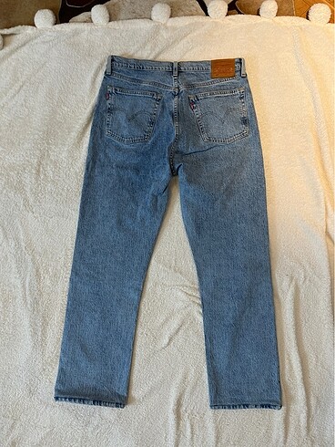 31 Beden Lewis Jean