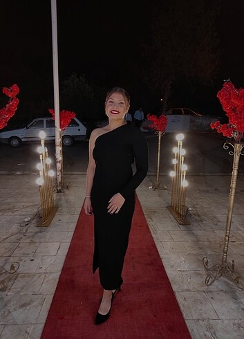 Tek kol abiye elbise