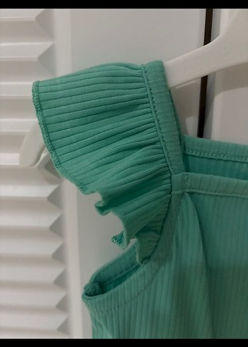 Kız Çocuk Yeşil Piliseli Askılı Tulum - Görsel 2