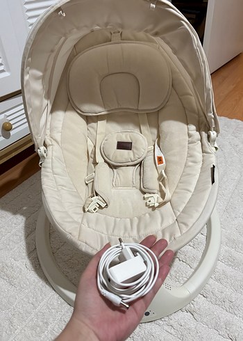 Bej rengi bebek ana kucağı - Görsel 4