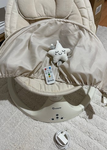 Bej rengi bebek ana kucağı - Görsel 8