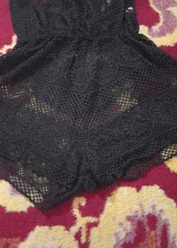 Siyah Dantel İşlemeli Kısa Tulum - Görsel 2