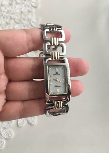 Kadın Gri ve Altın Renk Modern Klasik Saat - Görsel 8