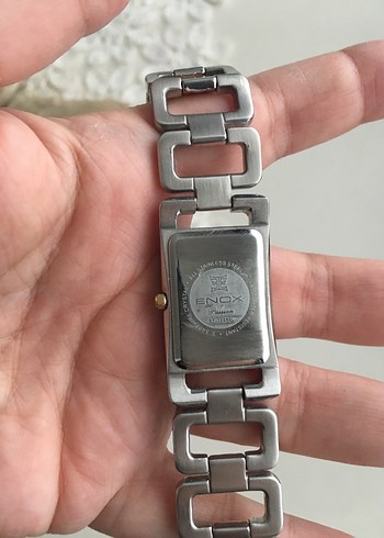 Kadın Gri ve Altın Renk Modern Klasik Saat - Görsel 3