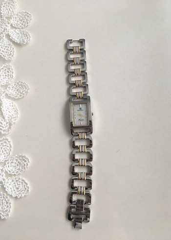 Kadın Gri ve Altın Renk Modern Klasik Saat - Görsel 5