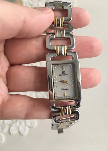 Kadın Gri ve Altın Renk Modern Klasik Saat - Görsel 6