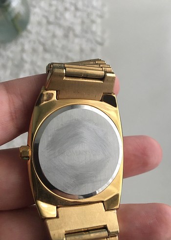 Altın Renk Parlak Kemerli Kadın Saati - Görsel 8