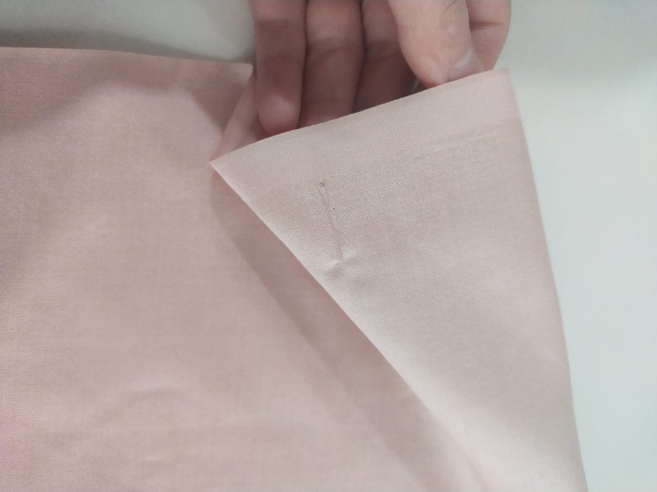 Bej Parlak Kadın Saten Şal - Görsel 4