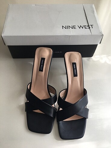Nine West Nine west