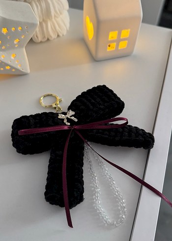 Bordo Kurdele Detaylı Siyah Anahtarlık - Görsel 2