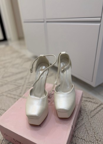 Beyaz Platform Topuklu Kadın Abiye Ayakkabı - Görsel 3