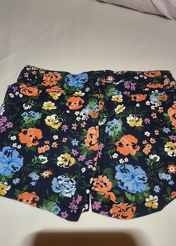 Çiçek Desenli Kadın Midi Şort - Görsel 3