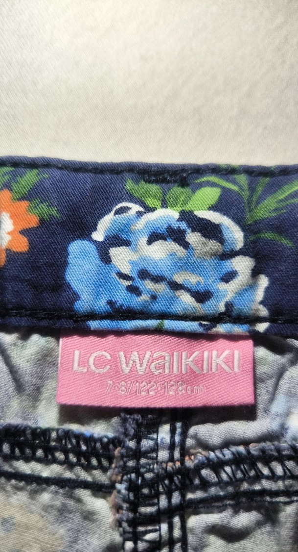 Çiçek Desenli Kadın Midi Şort - Görsel 2