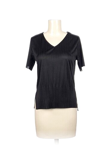 PreLoved T-shirt %70 İndirimli.
