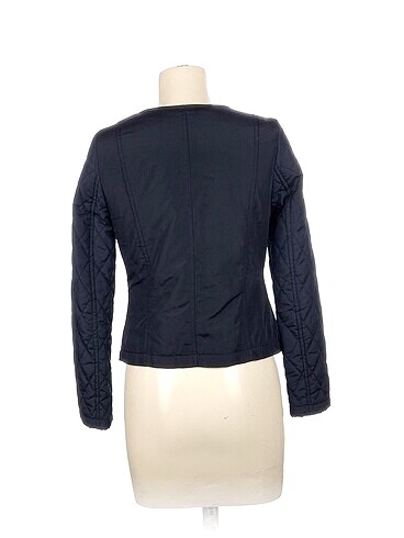40 Beden PreLoved Mont %70 İndirimli.