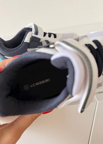 LC Waikiki Gri Beyaz Erkek Çocuk Spor Ayakkabı