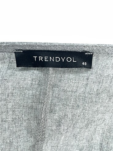 36 Beden gri Renk Trendyol & Milla Bluz %70 İndirimli.