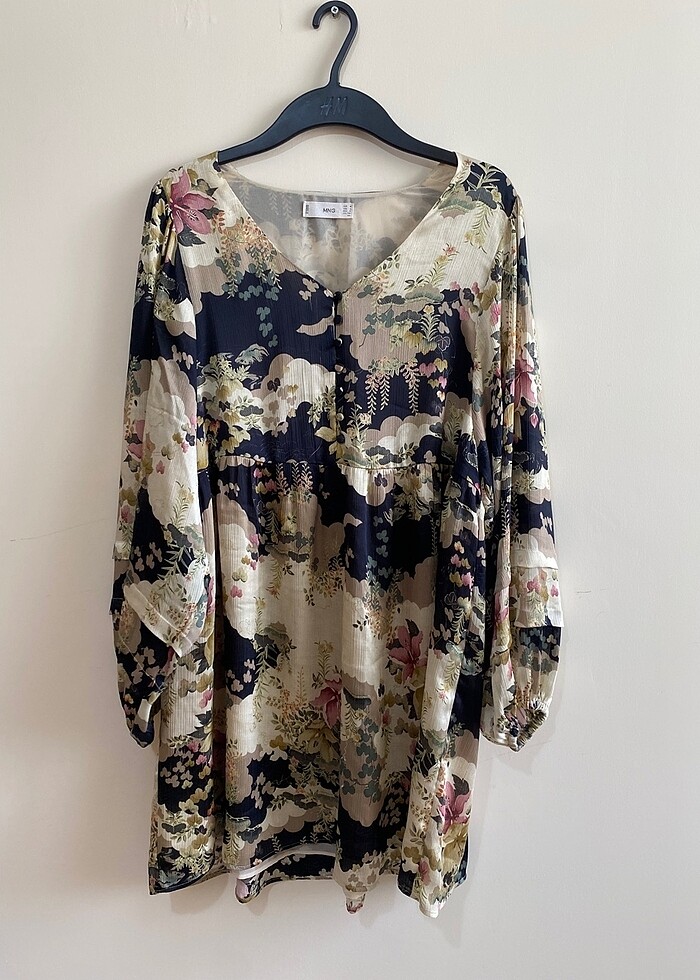 Mango saten çiçekli elbise - Görsel 2