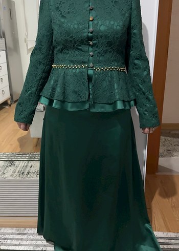 Zümrüt Yeşili Fransız Güpür Tesettür Abiye Etek Ceket Takım - Görsel 11