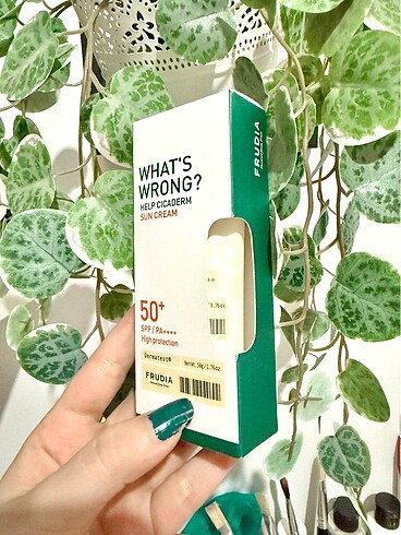 Diğer Frudia What?s Wrong CicaDerm 50+SPF Güneş Kremi