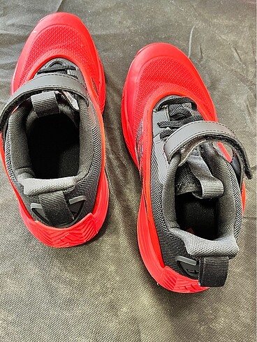 Adidas çocuk ayakkabı hiç kullanılmamış