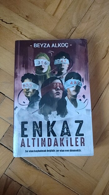 Enkaz Altındakiler/ Beyza Alkoç