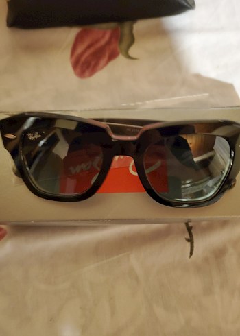  Beden Ray-Ban Vintage Siyah Kadın Gözlük