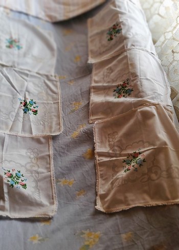 Nakışlı Beyaz Masa Örtüsü - Görsel 5