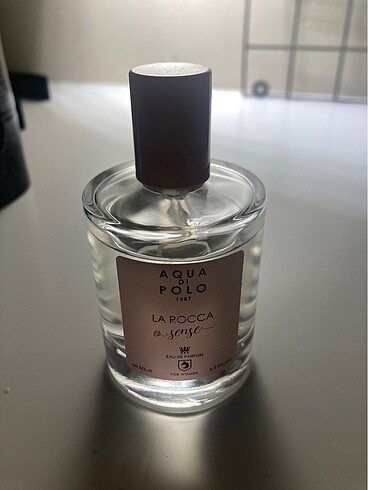 Yves Saint Laurent La rocca sense black opium parfüm