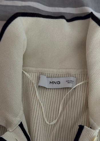 Düğmeli Beyaz Kadın Triko Kazak - Görsel 2