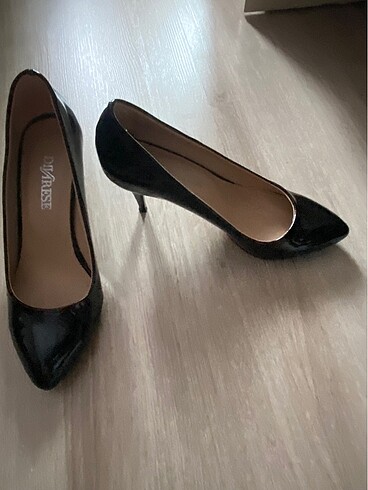 36 Beden siyah Renk Siyah rugan stiletto