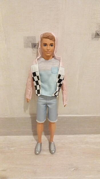 Kenn Bebek Barbie