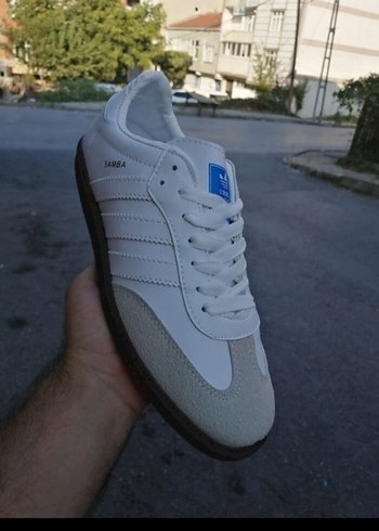 Adidas 44