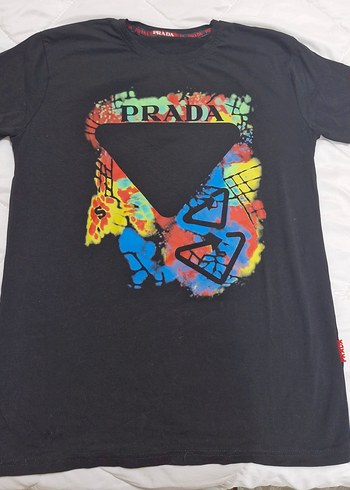 Siyah Baskılı Prada Tişört